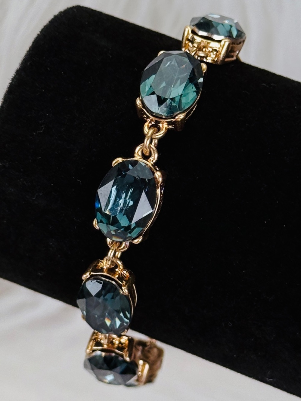 Vintage Aged Goldtone Bracelet with Green Oval Crystals